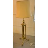 Good quality early 20th Century brass oil lamp standard adapted for use with electricity, with a