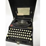 Early to mid 20th Century Remington Standard portable typewriter, in original case Locks work, and