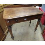 Small Victorian mahogany side table, the moulded top above a single drawer with knob handles, on