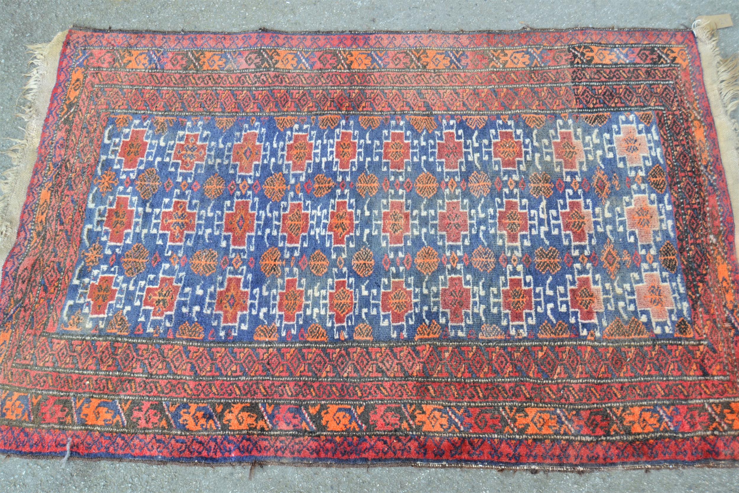 Small Belouch prayer rug with a beige field, all-over stylised flowerhead design and red ground - Image 2 of 2