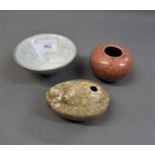 Three items of Chinese crackleware, the bowl 4ins diameter