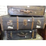 Late 19th / early 20th Century canvas wooden bound metal mounted travel trunk