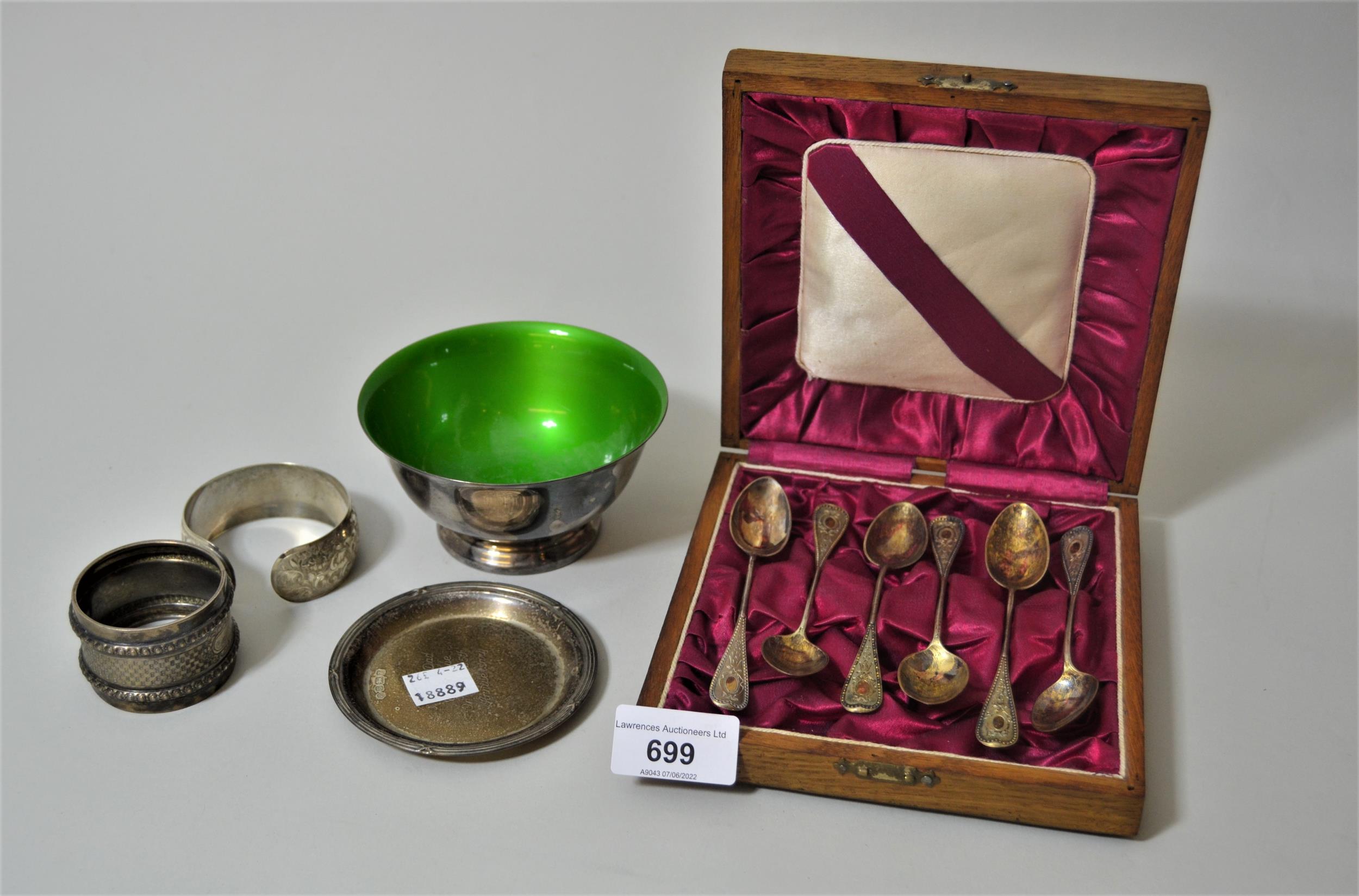 Set of six Continental 800 mark coffee spoons in a fitted case, Reed & Barton silver plated and