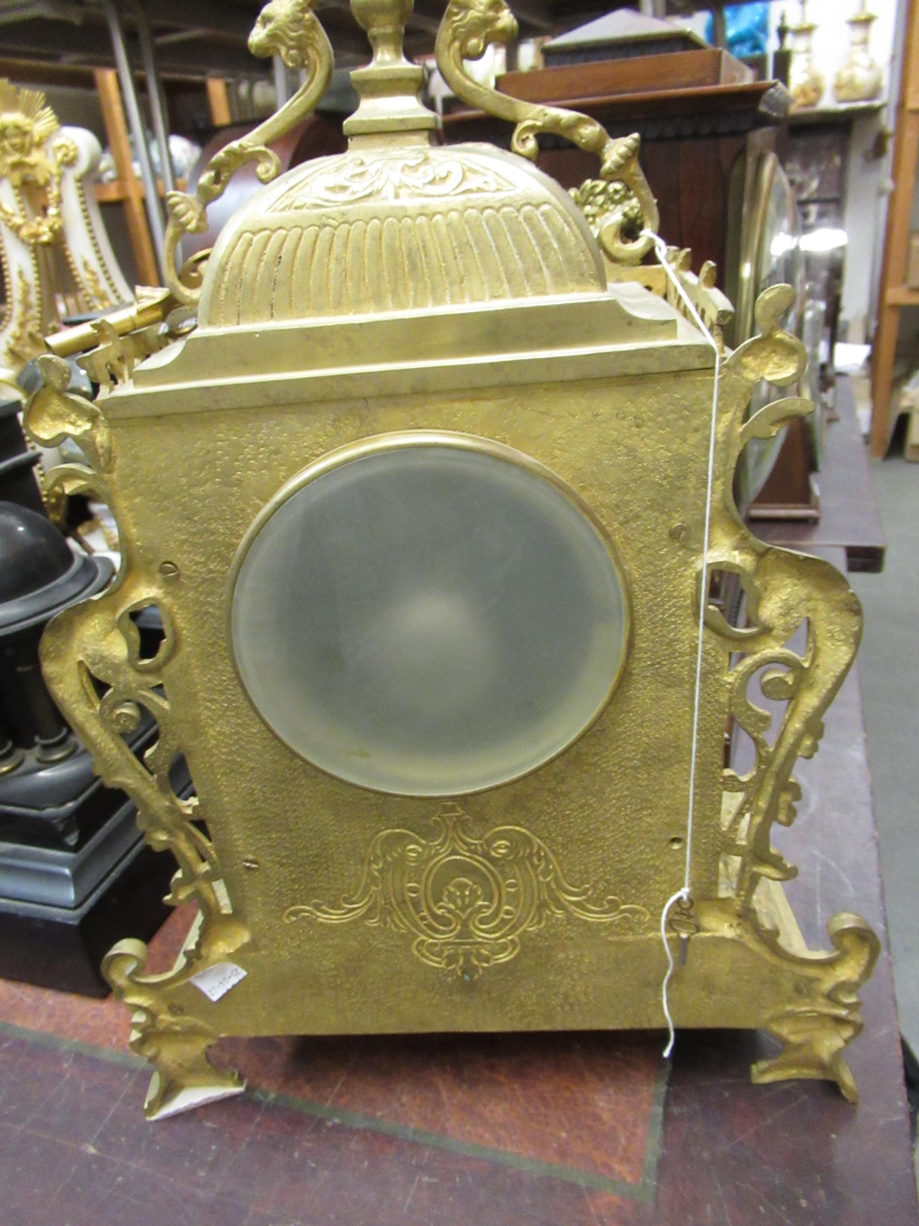 Late 19th / early 20th Century French gilt brass mantel clock, the gilt dial with enamel Roman - Image 2 of 5