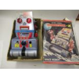 Nomura Japanese tin plate Robotank-Z battery operated robot, in original box Currently working but