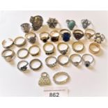 Quantity of costume jewellery rings