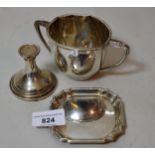 Silver trophy cup (at fault), together with small square silver dish, 4 troy ounces