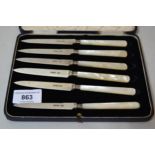 Cased set of six London silver bladed and mother of pearl handled fruit knives