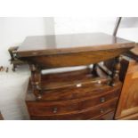 20th Century oak drop-leaf oval coffee table on baluster turned supports, with peripheral