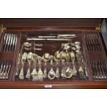 Late 20th Century silver plated Queens pattern canteen of cutlery, on cabriole supports