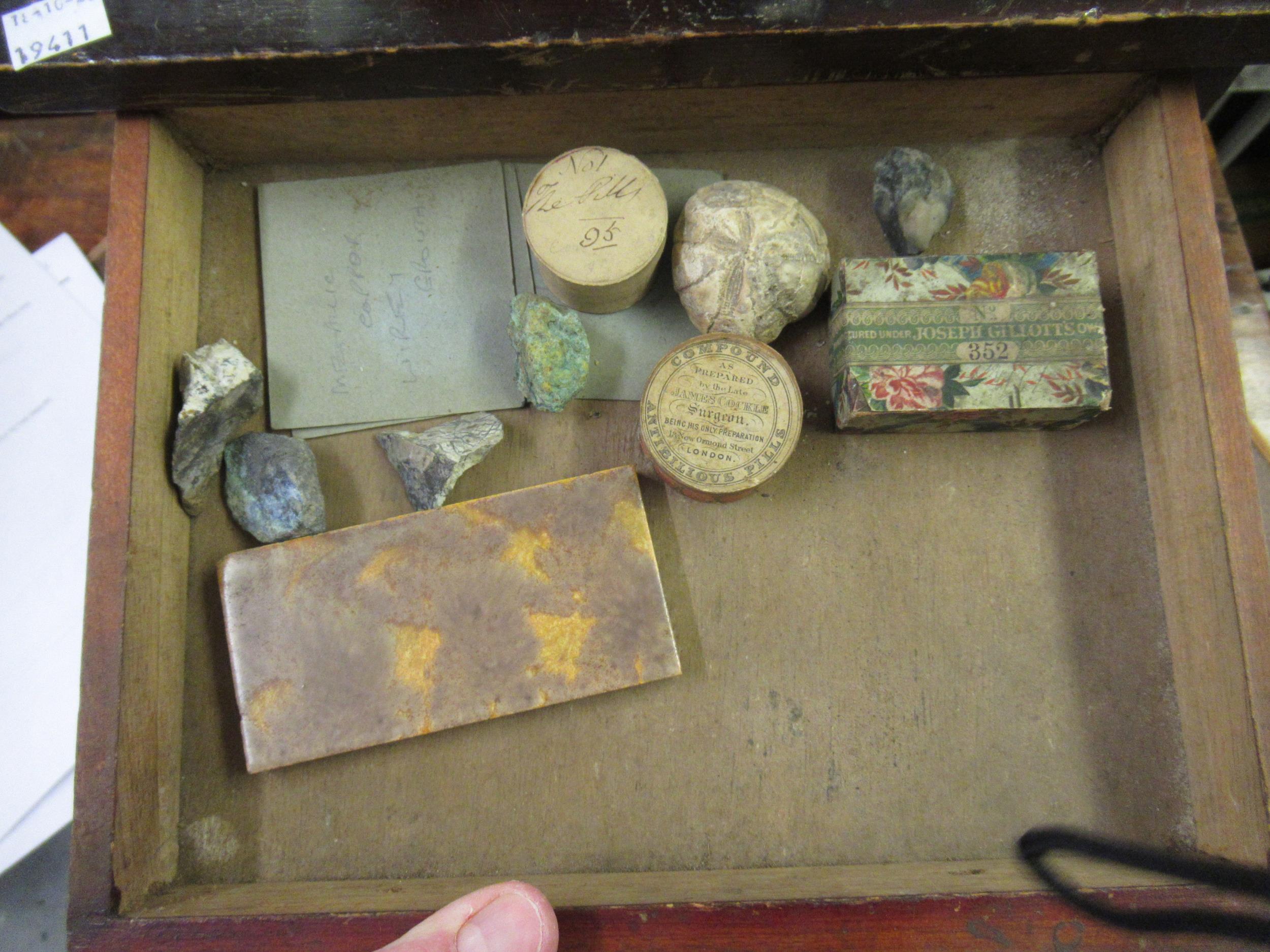 Stained pine collectors cabinet containing a collection of various crystals and minerals, - Image 2 of 7