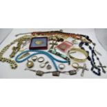 Small quantity of miscellaneous costume jewellery and coins