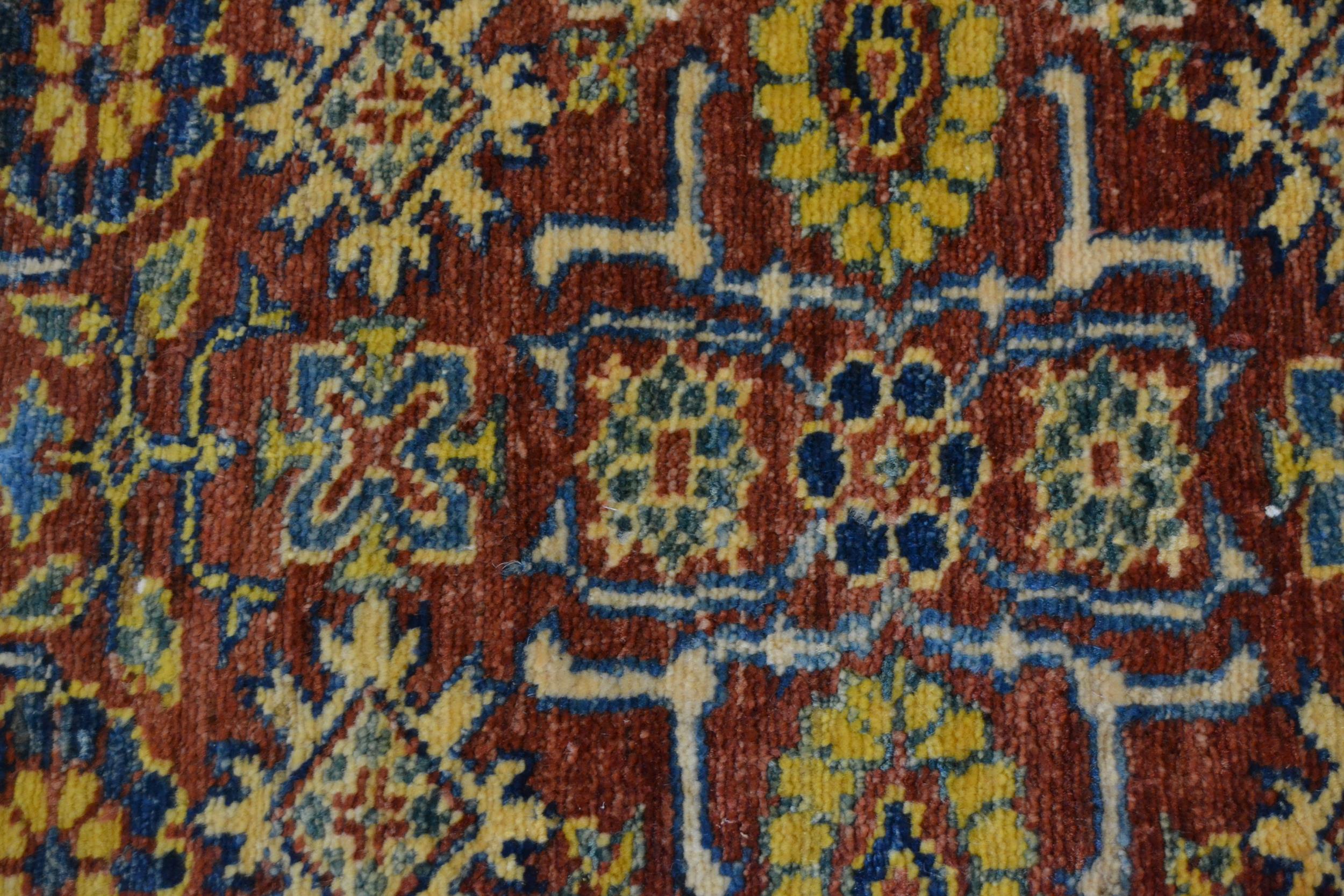 Small Kazak pattern rug of floral and multiple border design, 3ft 6ins x 2ft 6ins approximately - Bild 2 aus 3