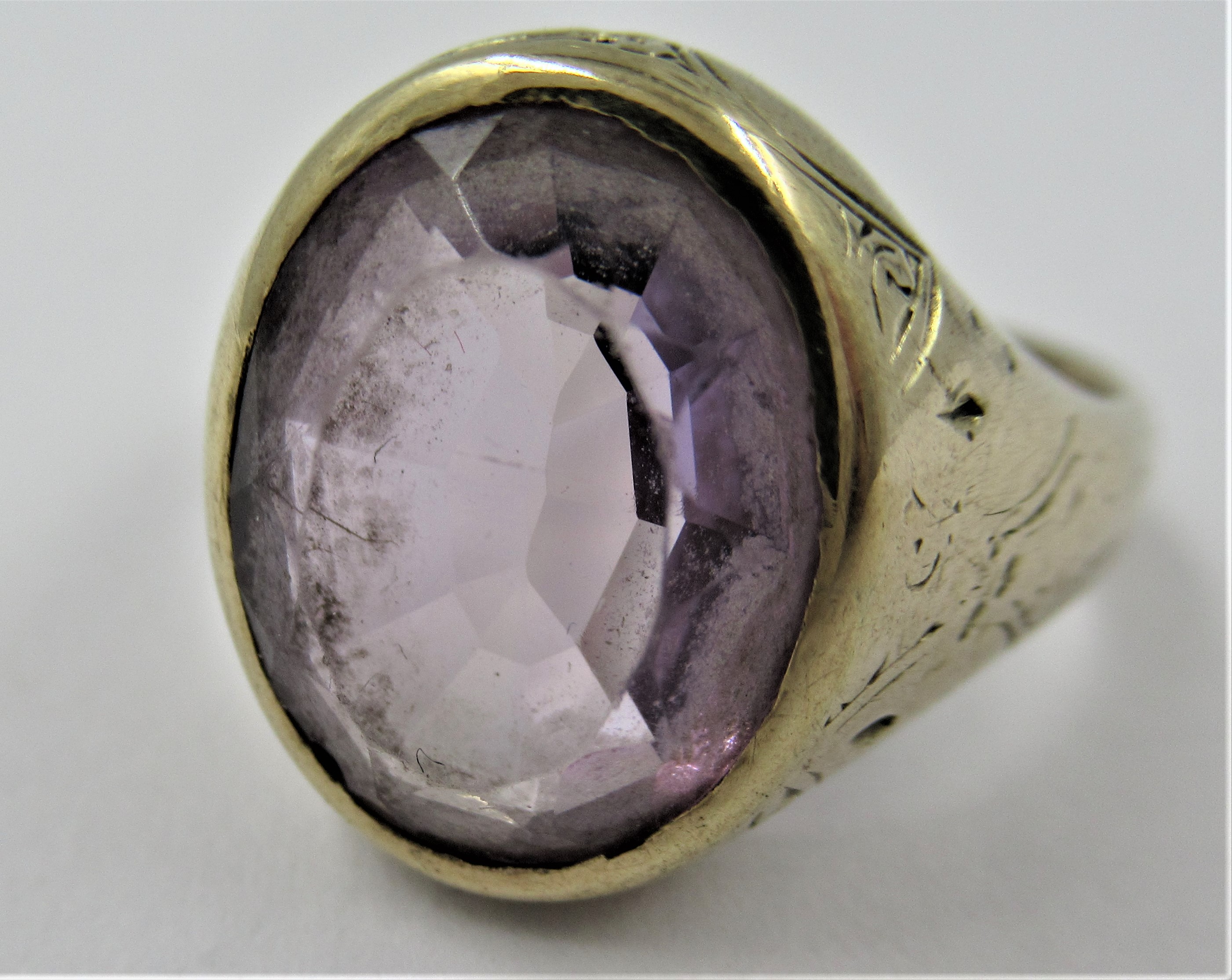 19th Century 9ct yellow gold mounted amethyst signet ring, size 'M'