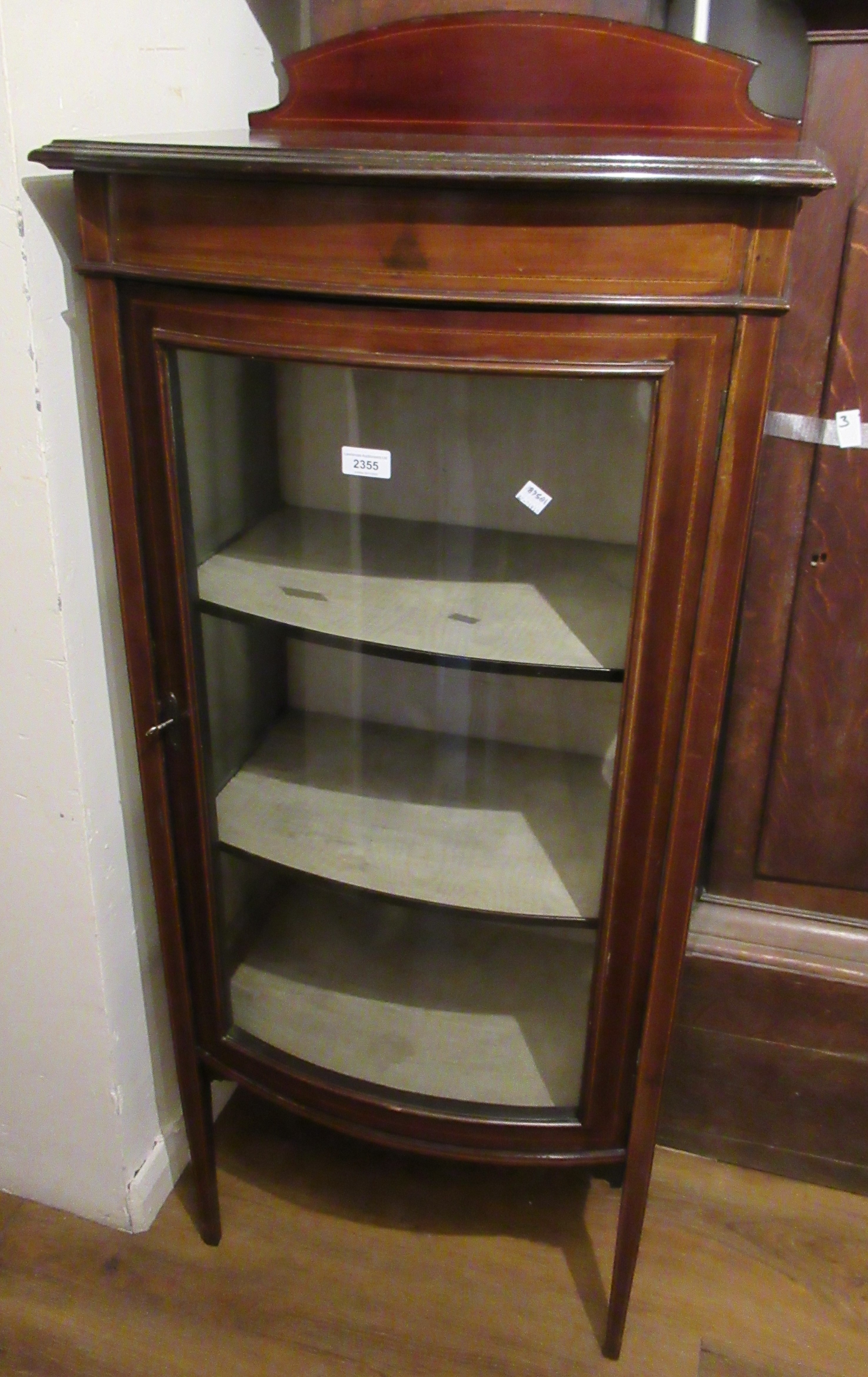 Small Edwardian mahogany and chequer line inlaid bow front display cabinet with a single glazed door