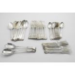 ASSORTED KING'S PATTERN FLATWARE:- A set of twelve George V dessert spoons and ten dessert forks, by