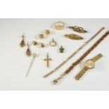 A QUANTITY OF 9CT GOLD JEWELLERY including a lady's gold wristwatch, a gold fancy link bracelet, a