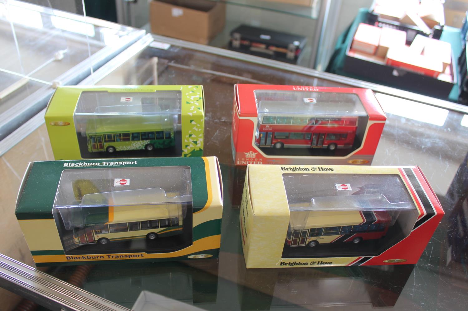 BOXED MODEL BUSES - CREATIVE MASTER a box with approx 26 boxed model buses by Creative Master, - Image 5 of 6