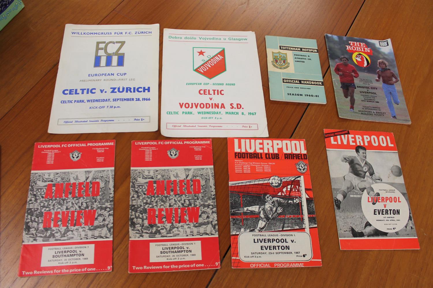COLLECTION OF VINTAGE FOOTBALL PROGRAMMES an interesting collection of league and non league - Image 2 of 19