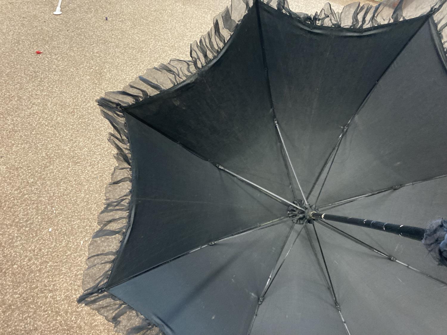 VICTORIAN LACE PARASOL a black and cream silk parasol with a wooden handle. - Image 21 of 21