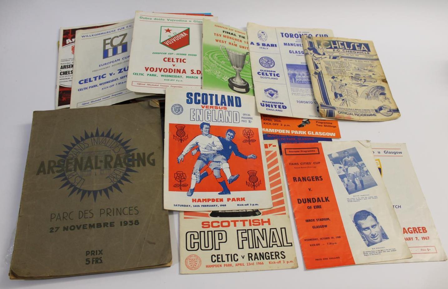 COLLECTION OF VINTAGE FOOTBALL PROGRAMMES an interesting collection of league and non league