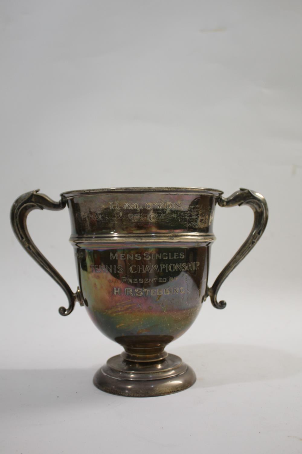 LARGE SILVER TENNIS TROPHY CUP a large two handled silver trophy cup, for the Halcyon T C Mens - Image 3 of 6