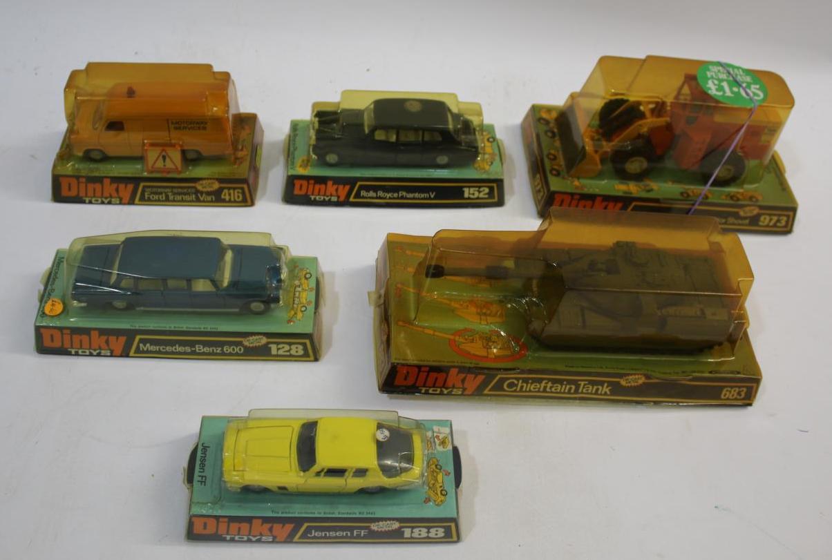 DINKY TOYS various boxed models including 152 Rolls Royce Phantom (with driver), 128 Mercedes