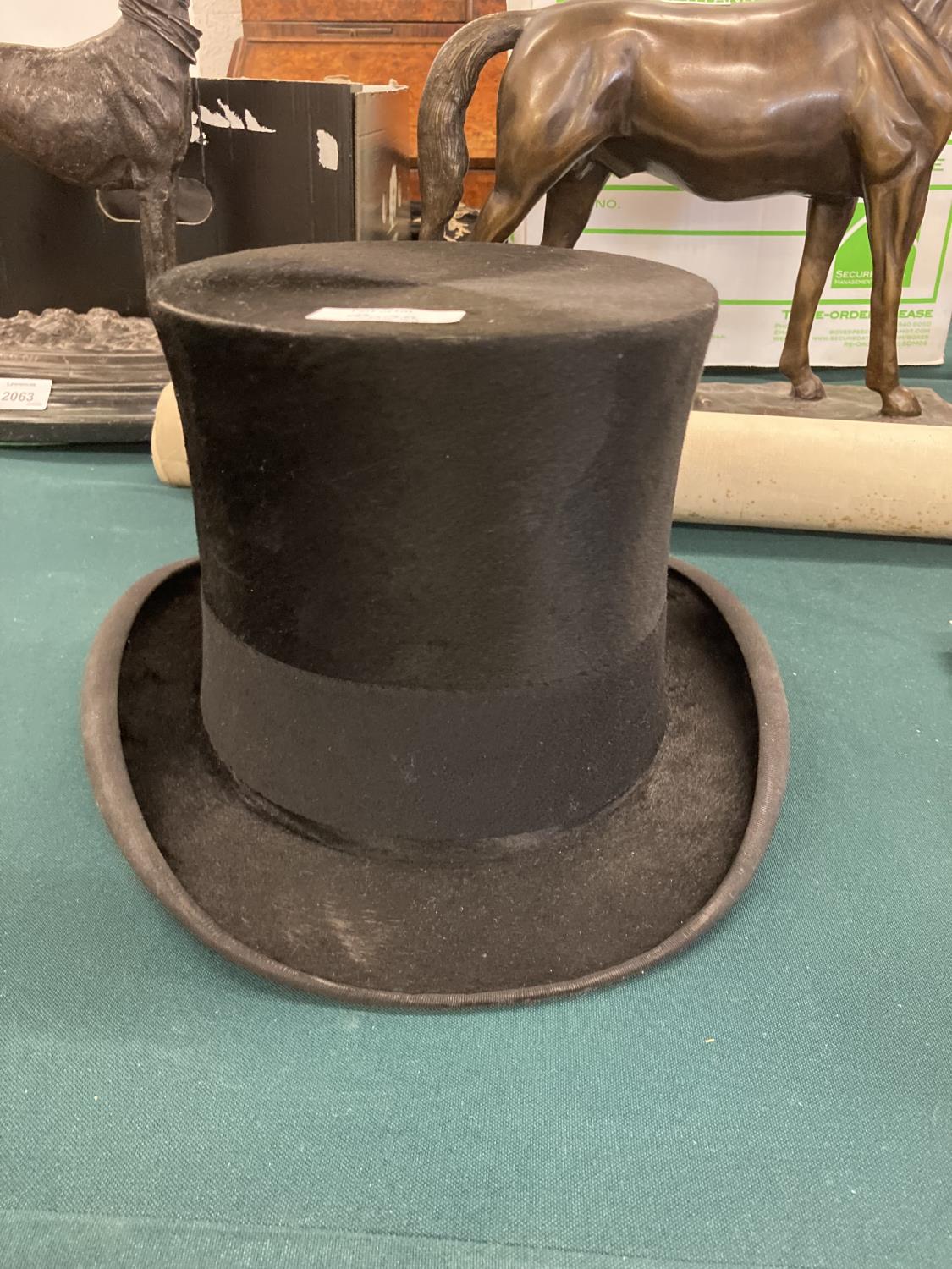 LEATHER HAT BOX & TOP HATS a mixed lot including a leather hat box, marked inside for Dunlap & Co ( - Image 9 of 17