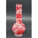 CHINESE PEKING CAMEO GLASS VASE with a narrow elongated neck and bulbous body, overlaid with red