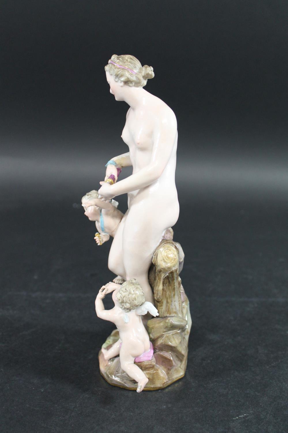 MEISSEN FIGURE OF VENUS the figure of Venus with two cupids around her feet, the figure leaning - Image 5 of 6