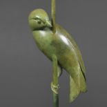 GEOFFREY DASHWOOD (BRITISH B 1947) - LIMITED EDITION BRONZE SCULPTURE OF A BIRD. (d) A bronze