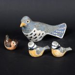 ROSEMARY WREN (1922-2013) - OXSHOTT POTTERY BIRDS. (d) Including one larger bird (27cms long), two