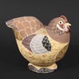 ROSEMARY WREN (1922-2013) - LARGE OXSHOTT POTTERY HEN. (d) A large stoneware glazed and painted