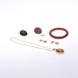 A QUANTITY OF JEWELLERY. including a black onyx and diamond mourning brooch, a large citrine and