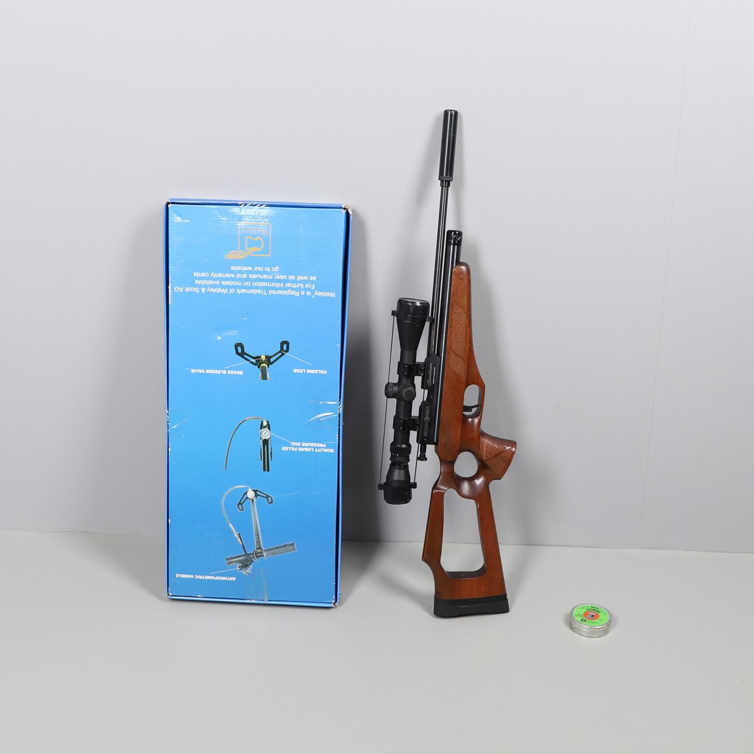 A BROCOCK 'CONTOUR' 177 AIR RIFLE AND PUMP. - Image 10 of 10