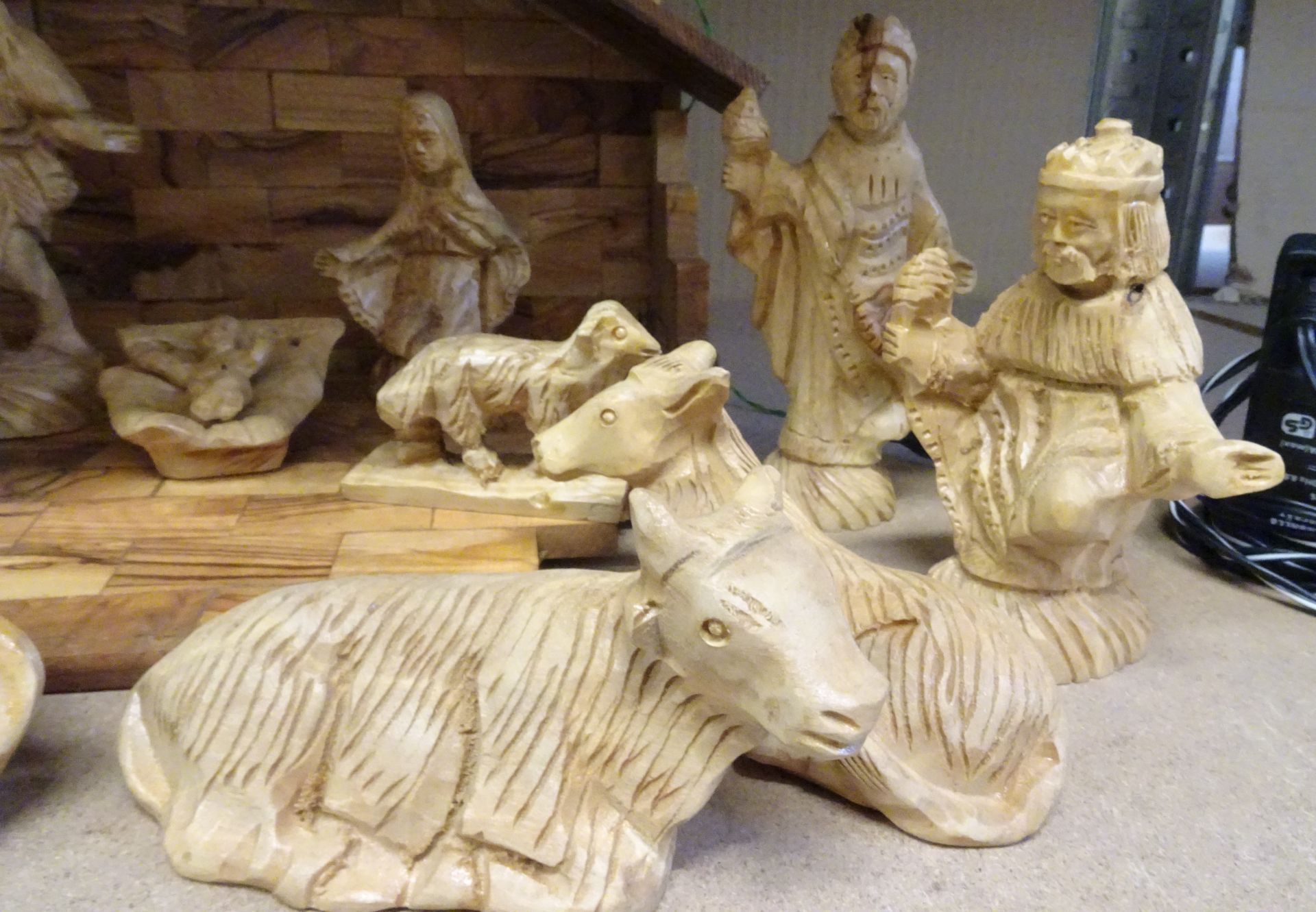 Nativity Krippe aus Olivenholz, handgeschnitzt. Komplett. - Image 6 of 6