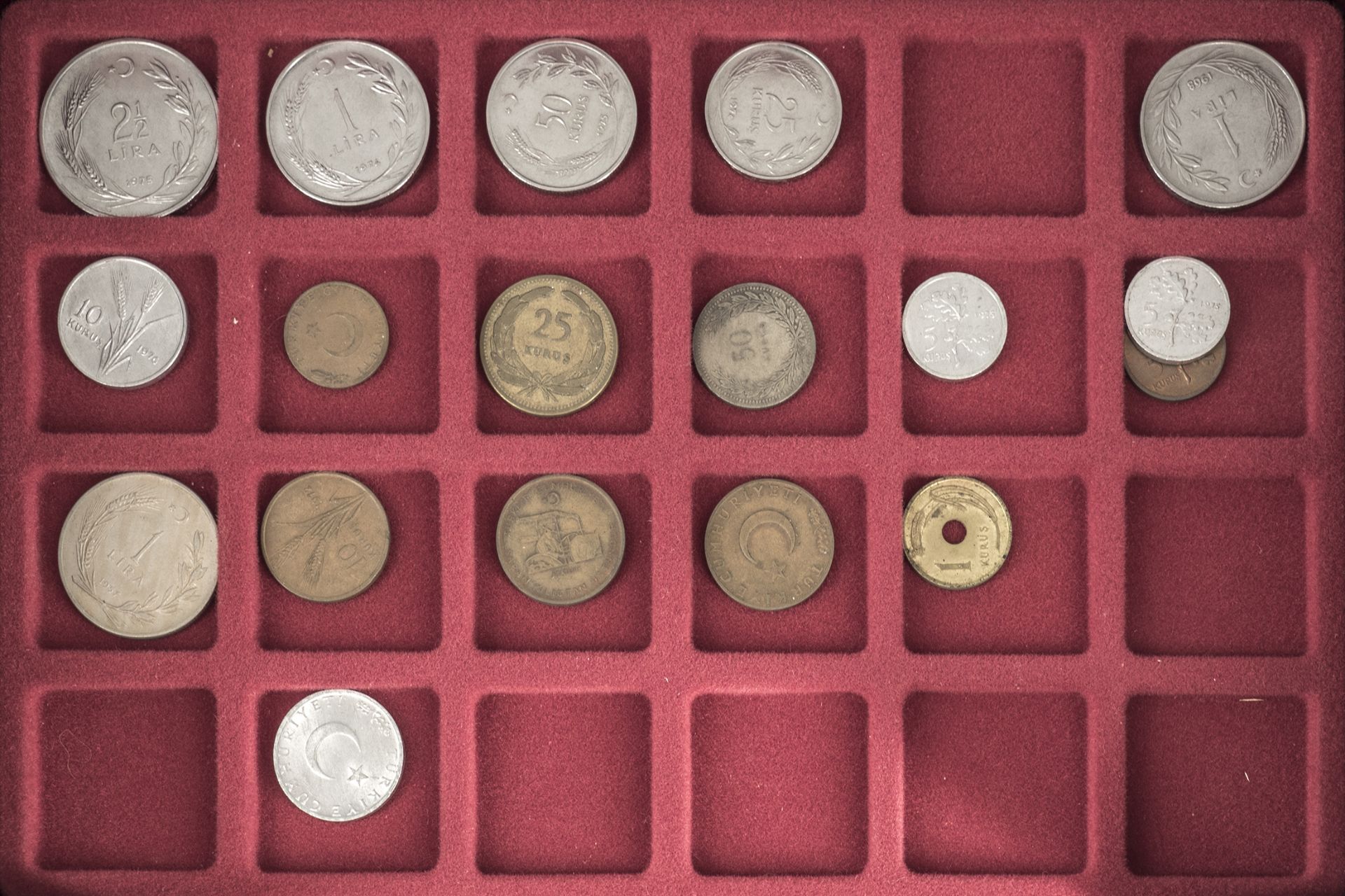 Lot Münzen aus Europa, dabei Polen, Griechenland, Frankreich und Türkei. Insgesamt 70 Münzen in - Image 2 of 5