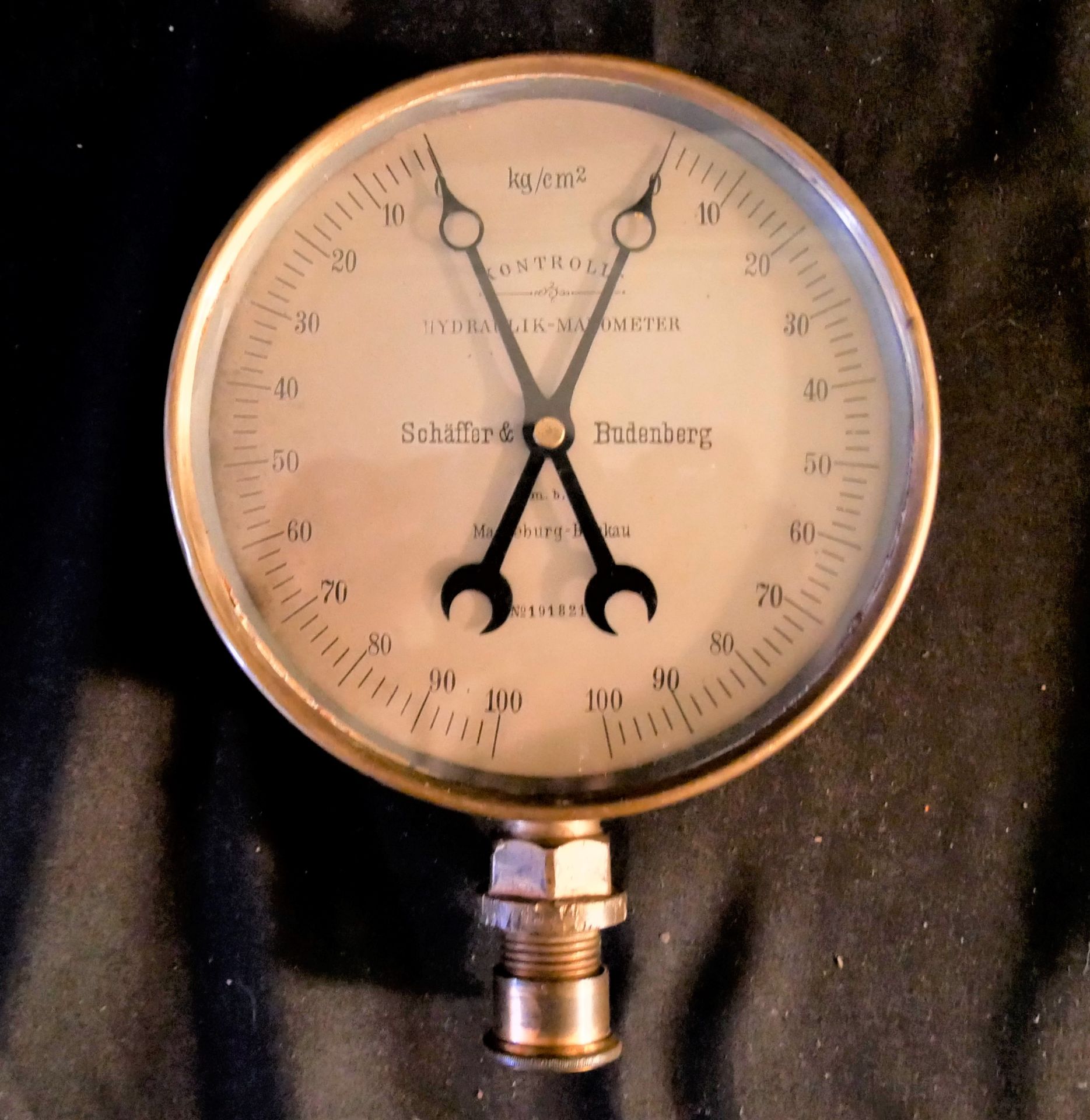 Schäffer & Budenberg, antiker Hydraulik Manometer im Original Sum-Etui. Große Ausführung. Sehr guter - Image 3 of 3