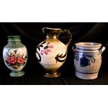 3 Teile Keramik, dabei 2 Vasen und 1 Salzlasurtopf