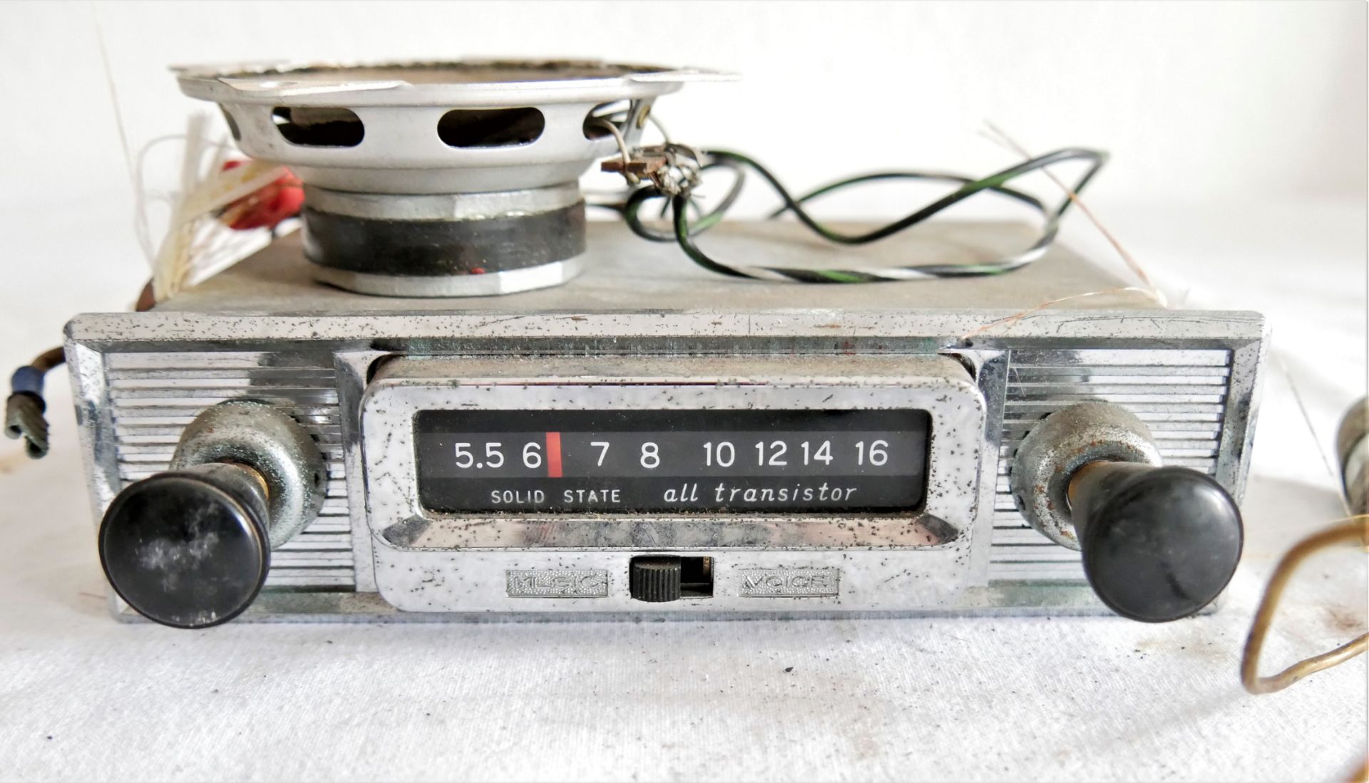 Aus Sammelauflösung einer Oldtimer Werkstatt - Soka Electronic Autoradio, Model B 200 VW, Serial Nr. - Bild 2 aus 2