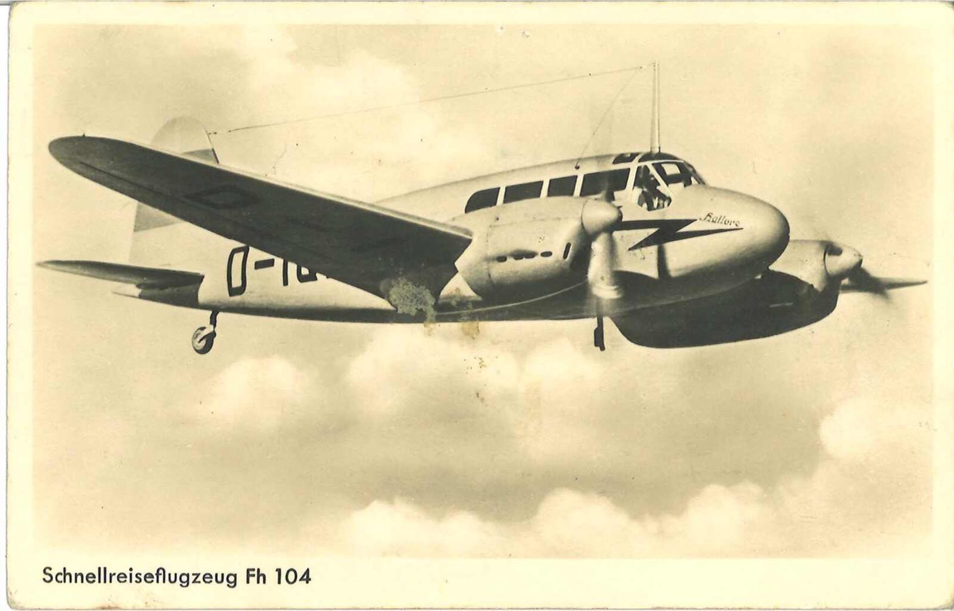 Drittes Reich, AK Schnellreiseflugzeug Fh 104. Rechts unten Knick.