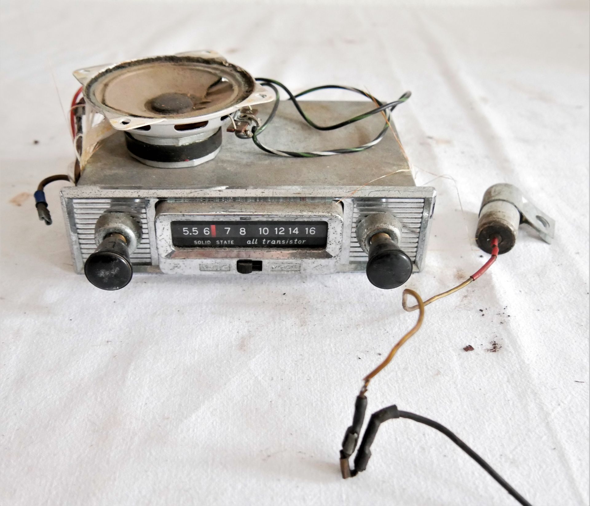 Aus Sammelauflösung einer Oldtimer Werkstatt - Soka Electronic Autoradio, Model B 200 VW, Serial Nr.