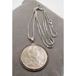 Maria Theresien Thaler an einer Silberkette. Kettenlänge ca. 80 cm