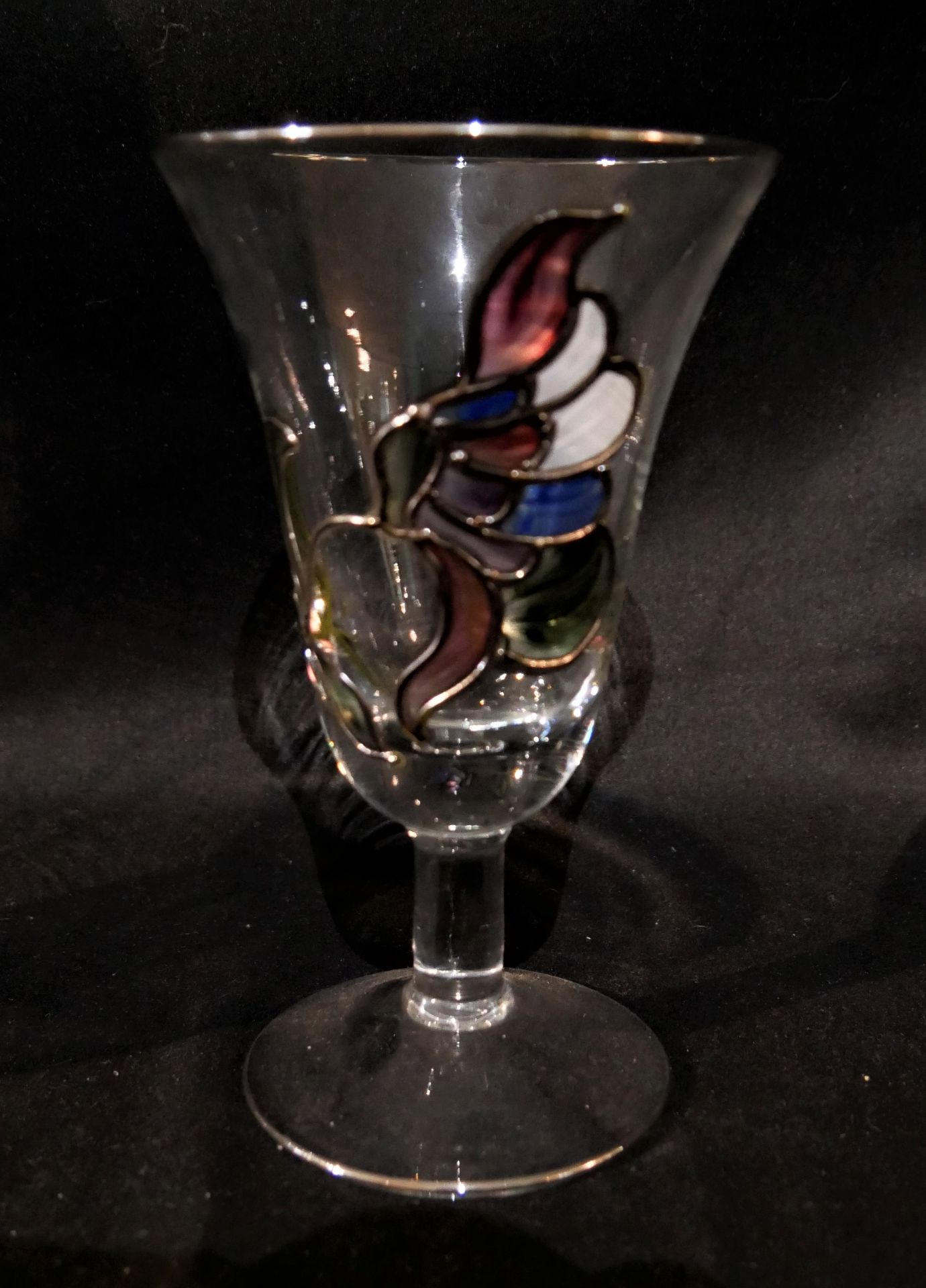 Glaskaraffe mit 3 Gläser. Mit Emaille verziert. - Image 3 of 3