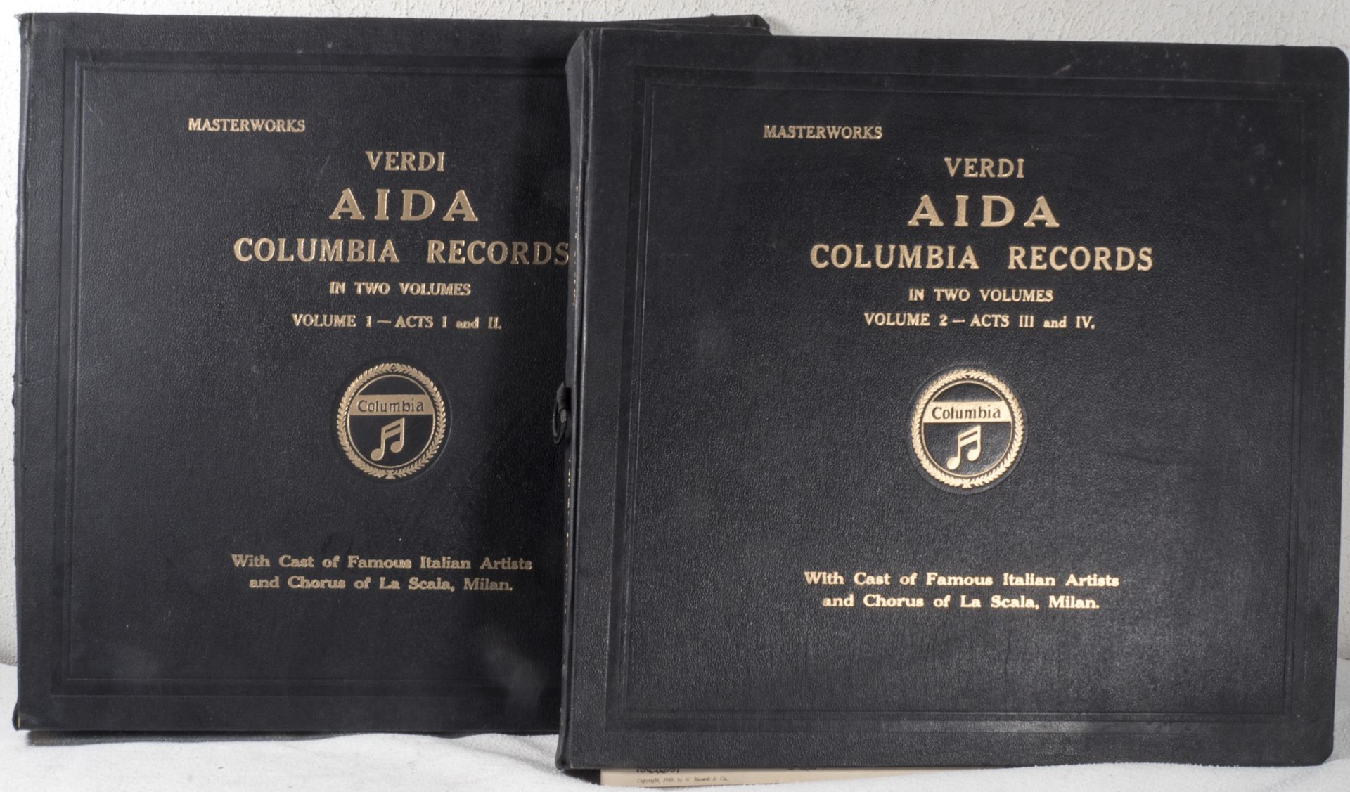 Zwei Alben mit Schellackplatten. Verdi "Aida", Volume 1 + 2, Columbia Records. Insgesamt 18 Platten.