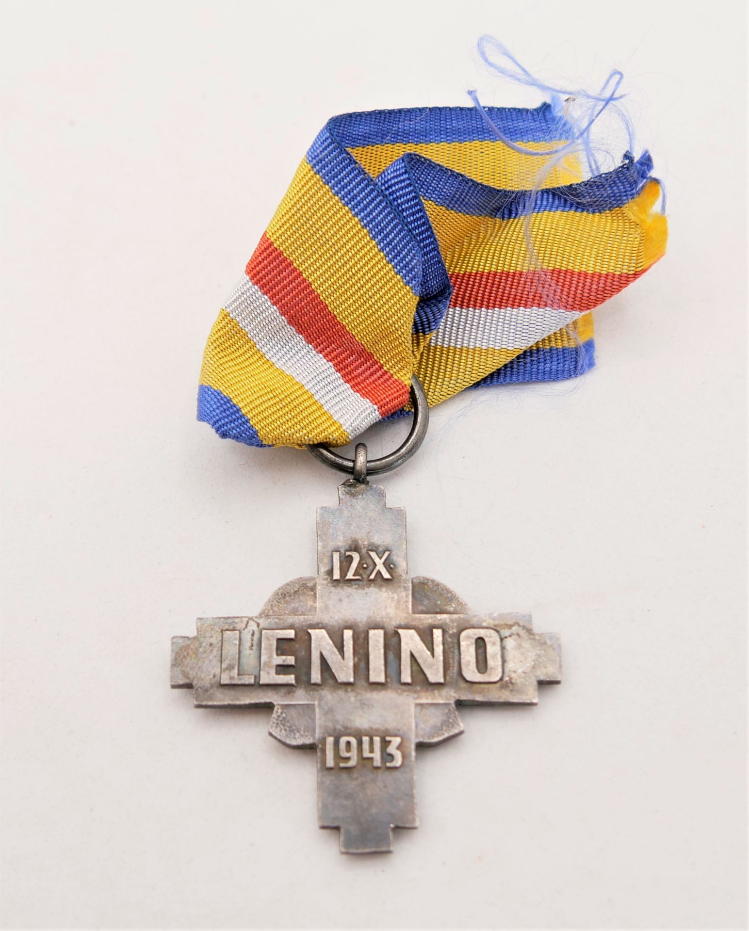Polen Kriegskreuz Ordenskreuz für die Schlacht bei Lenino 1943 am Band. Guter Zustand.