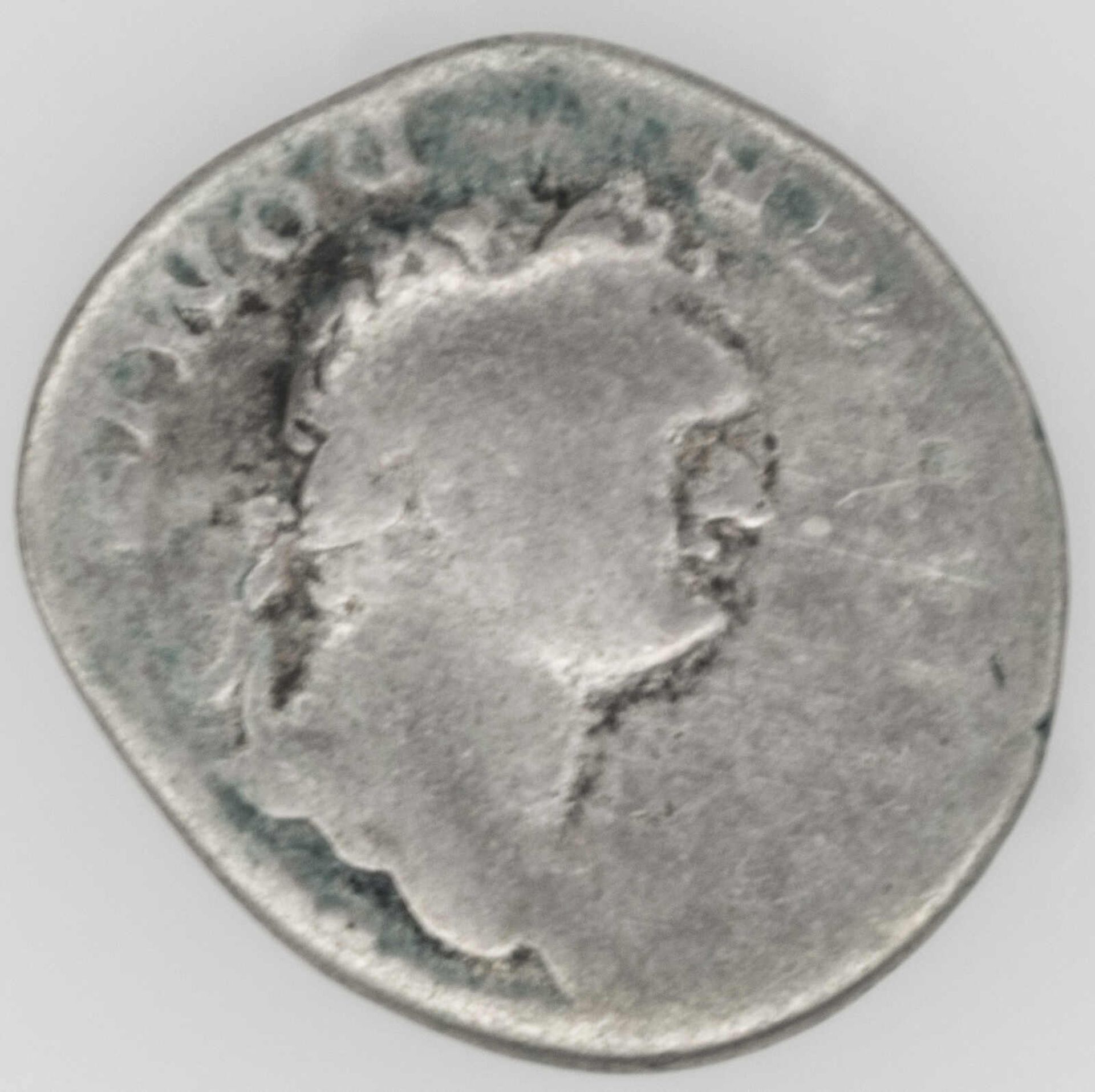 Römische Kaiserzeit, Domitianus (81 - 96 n. Chr.), Silber - Denar. Erhaltung: s.
