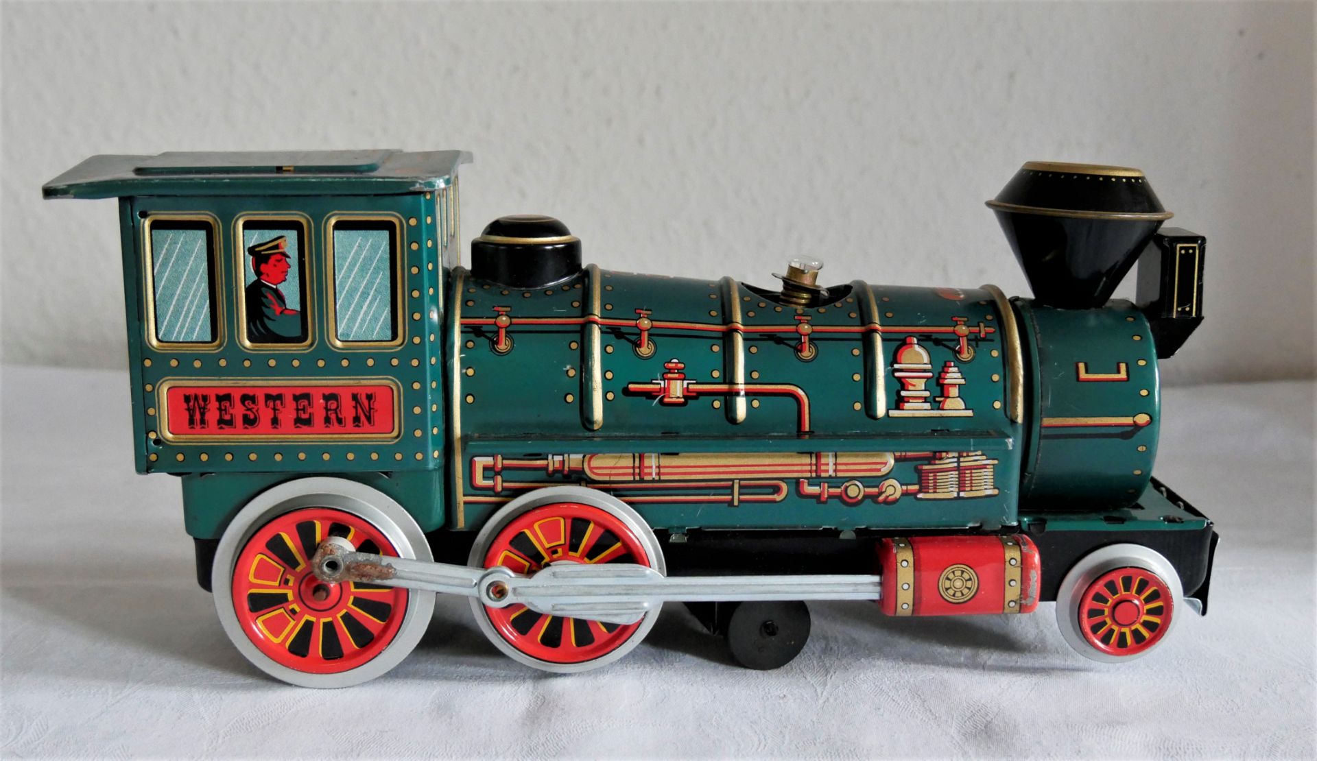 Alte batteriebetriebene Lokomotive Spielzeug Japan. Patent Nr. 557116,701170,24962. Rammschutz sowie - Bild 2 aus 3