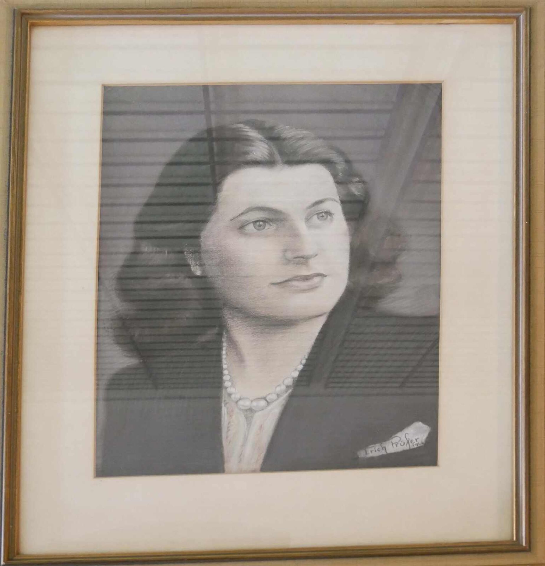 Erich Prüfer, Zeichnung "Frau", rechts unten Signatur Erich Prüfer 1944. Hinter Glas gerahmt. - Image 3 of 3