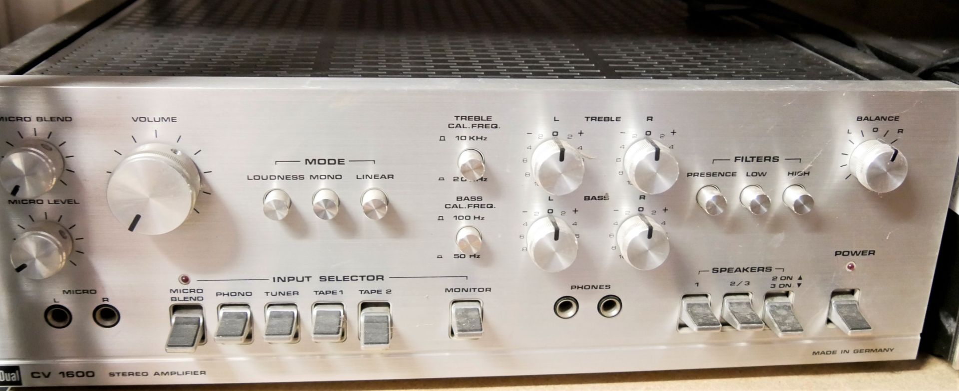 Dual Cv 1600 Stereo Amplifier / Verstärker. Made in Germany. Funktion nicht geprüft. Maße: höhe